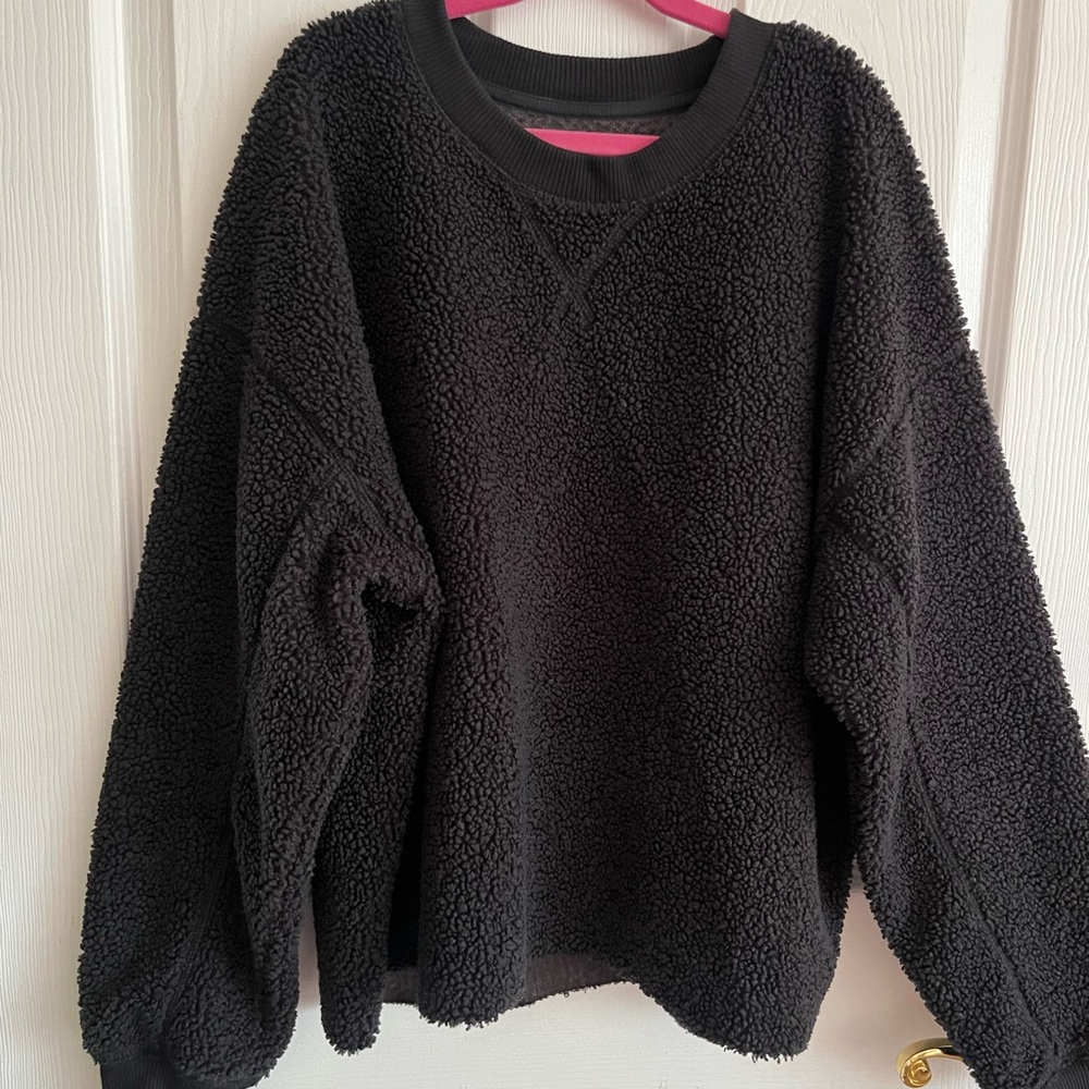 American Eagle Outfitters Black Sherpa Crewneck